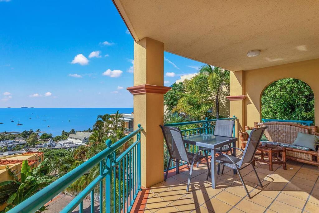 Turquoise Views Apartment Airlie Beach Exterior photo